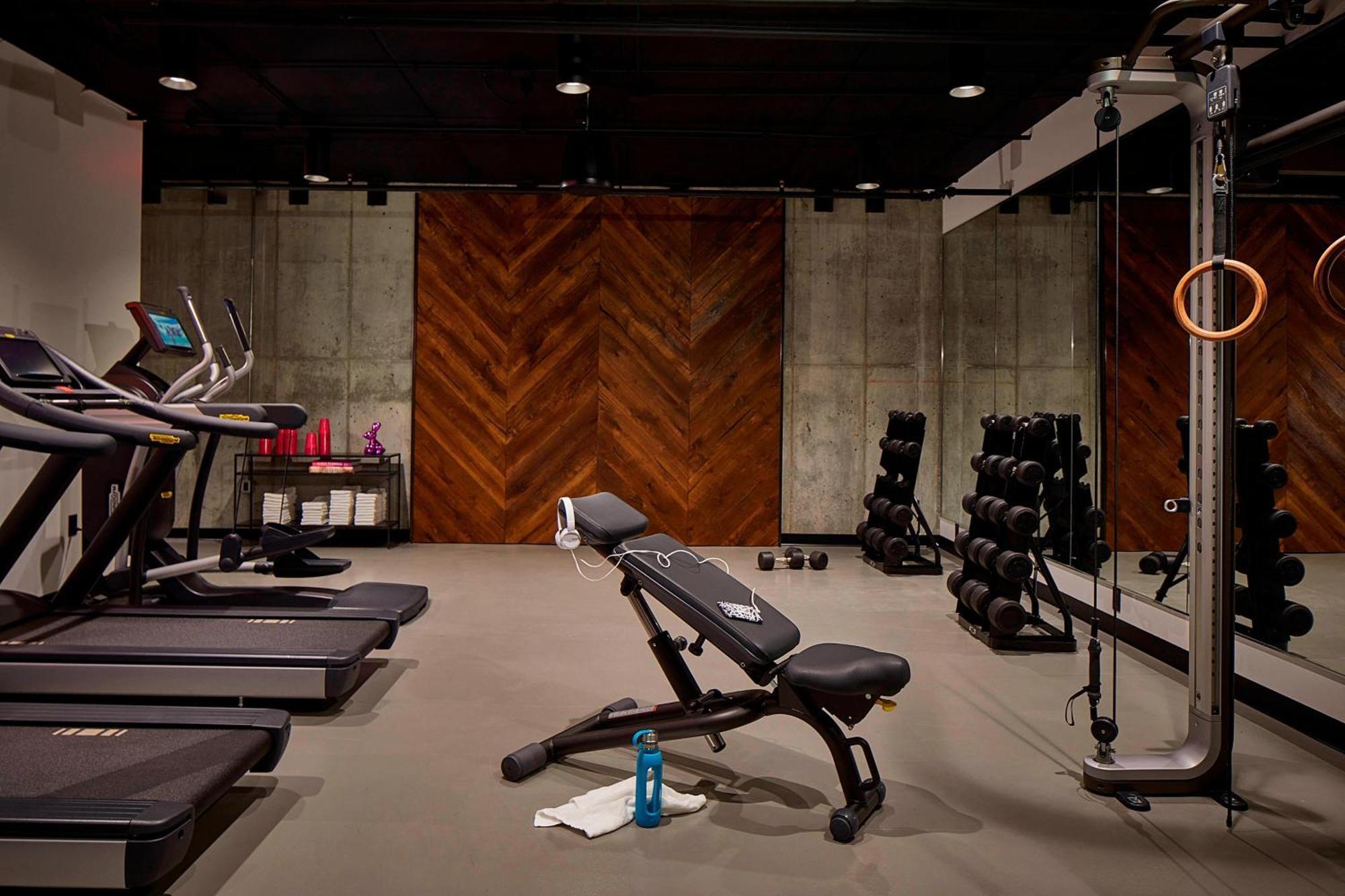 Moxy Minneapolis Uptown Экстерьер фото