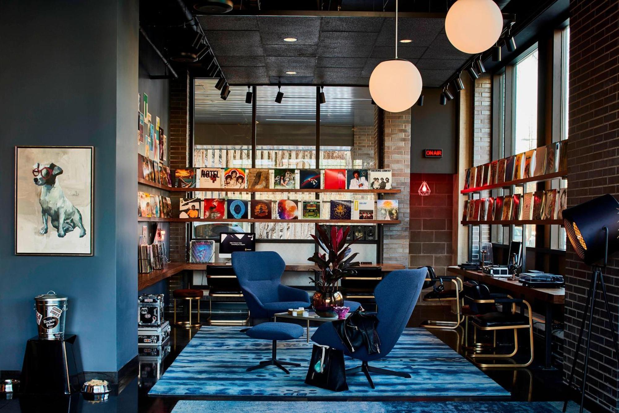 Moxy Minneapolis Uptown Экстерьер фото
