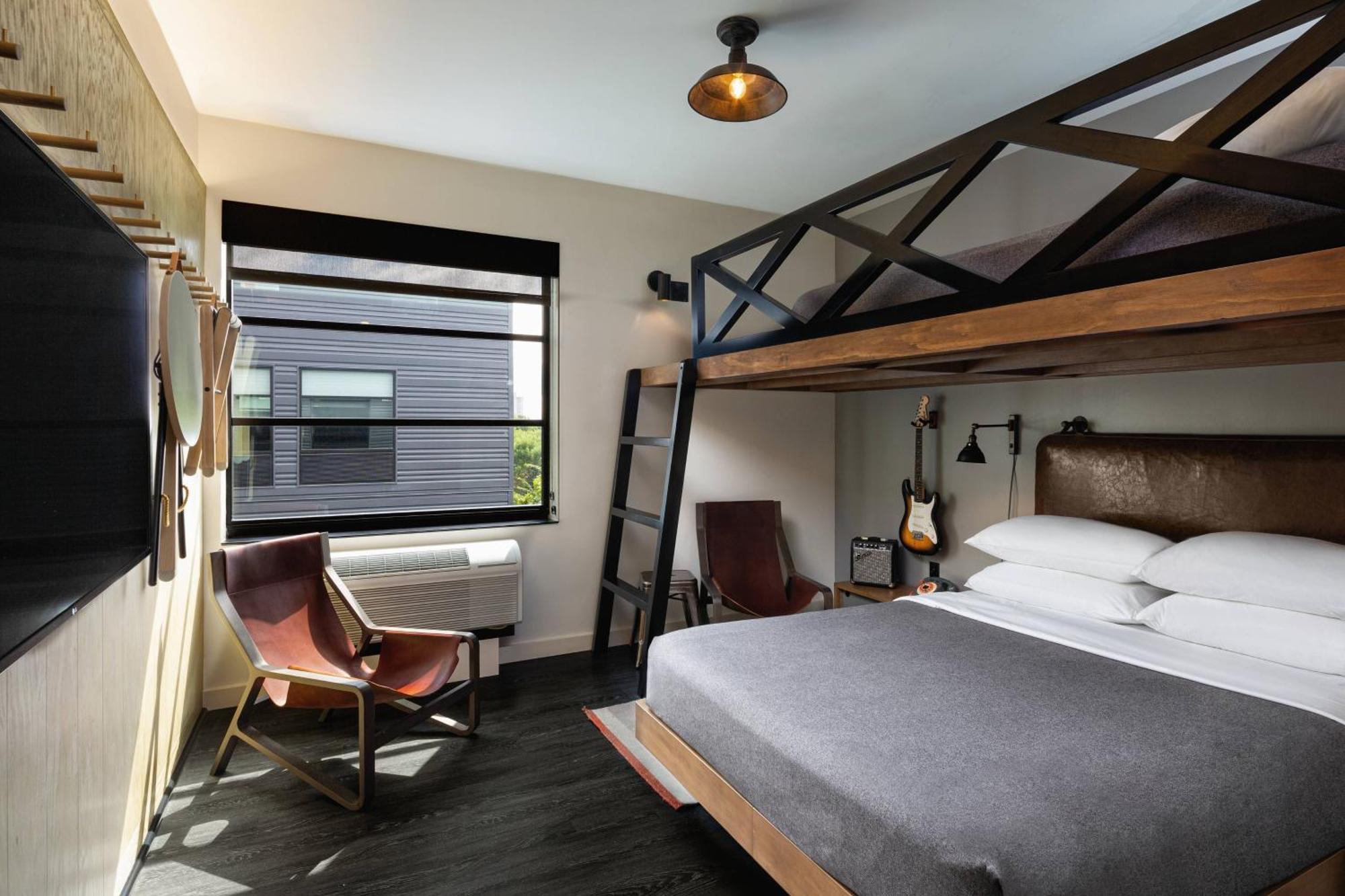 Moxy Minneapolis Uptown Экстерьер фото